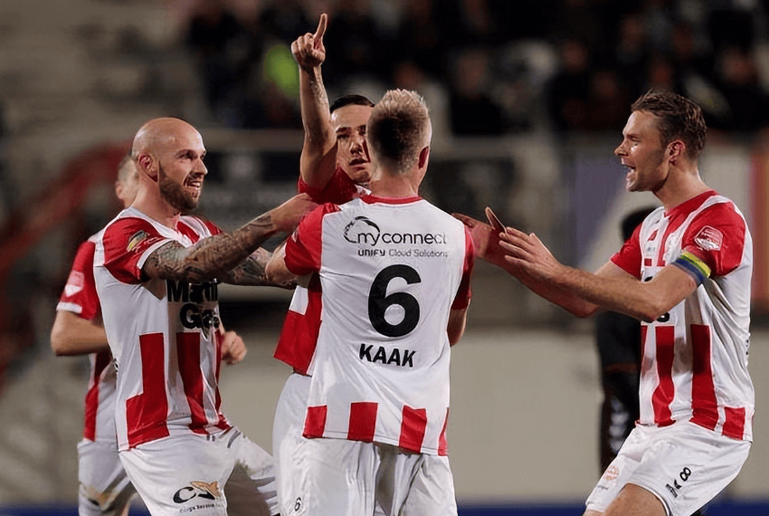 尤其是在上 尤其是在上