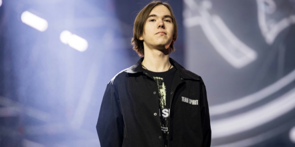 em
